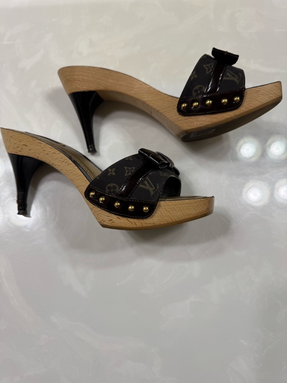 LOUIS VUITTON Monogram Brown Bow Wooden Clog Sandals - Picture 9 of 12